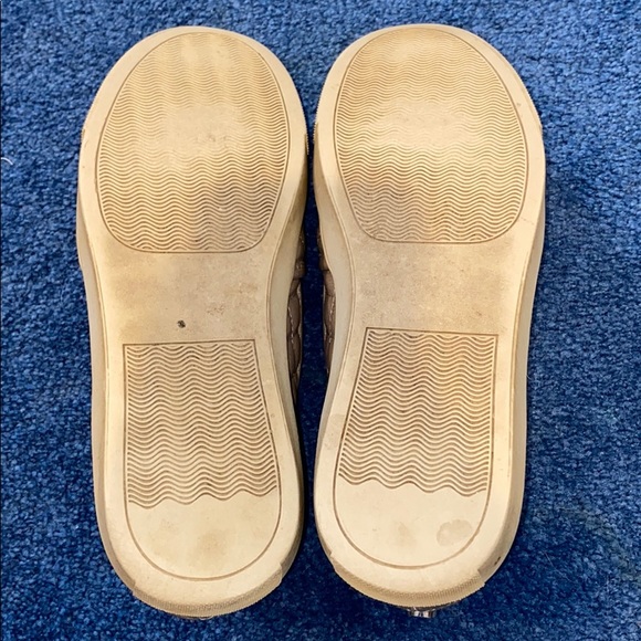 Steve Madden Grey/Taupe Quilted Sneaker - Picture 4 of 7